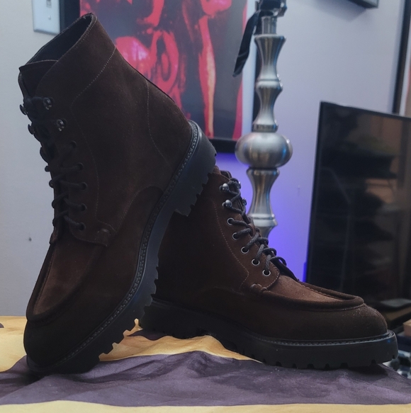 Doucal's 'Commander' Suede Derby Boot - Picture 10 of 11